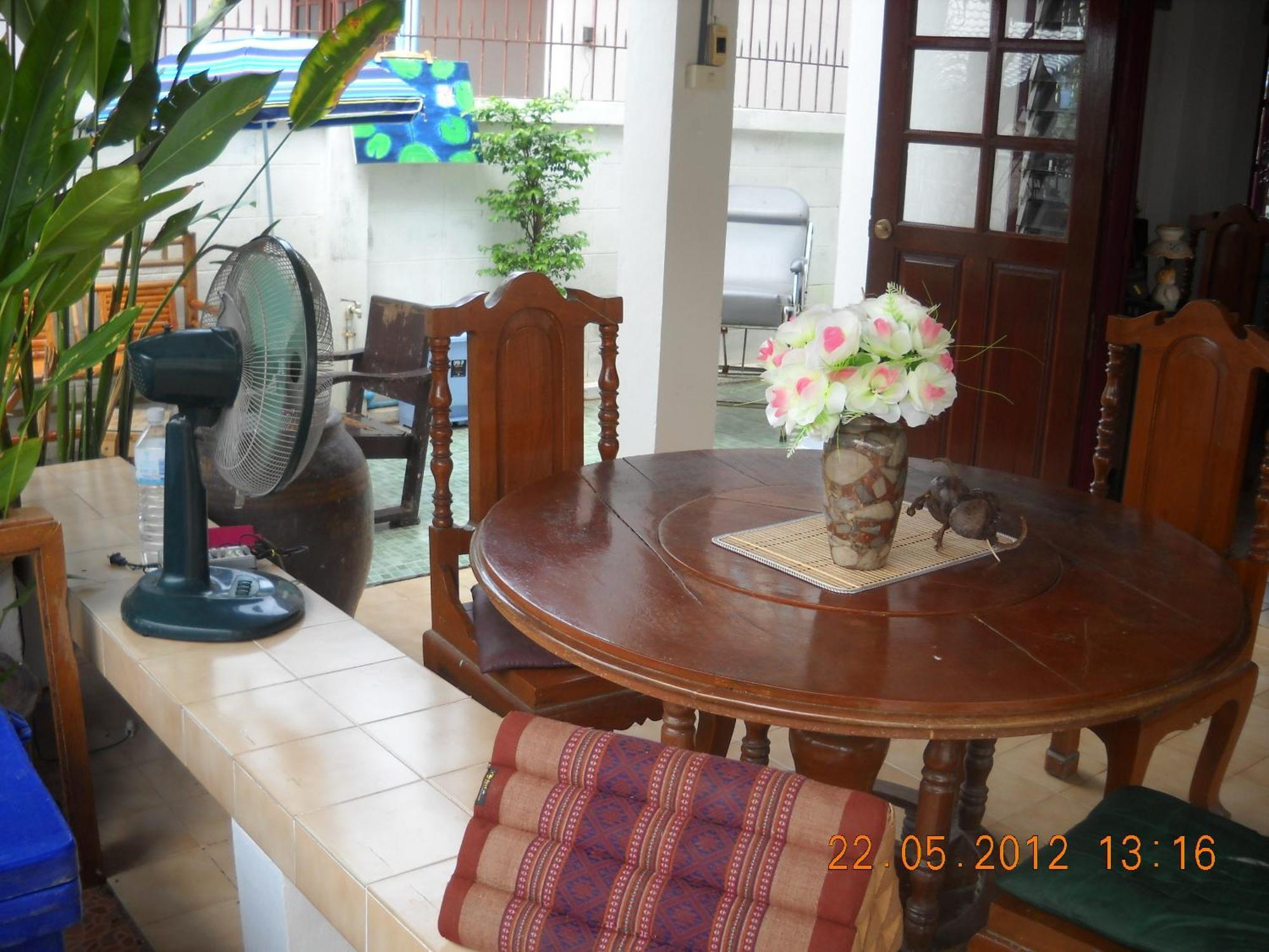 Srikrung Guesthouse Phranakhonszi Ajutthaja Kültér fotó